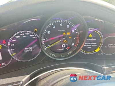Zdjęcie 9 z 12 samochodu: 2019 PORSCHE PANAMERA 4 E-HYBRID VIN:WP0AE2A71KL125569 - miniatura