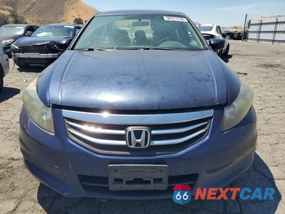 Piąte zdjęcie samochodu w środku: 2012 HONDA ACCORD LX VIN:1HGCP2F30CA024031 - miniatura
