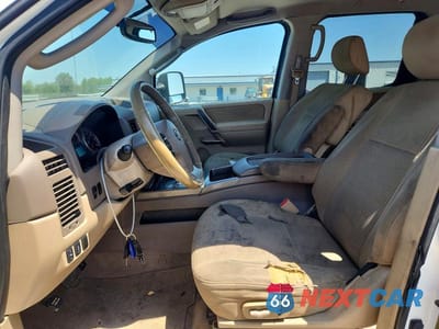 Zdjęcie 7 z 12 samochodu: 2011 NISSAN TITAN SV VIN:1N6BA0ED1BN311439 - miniatura