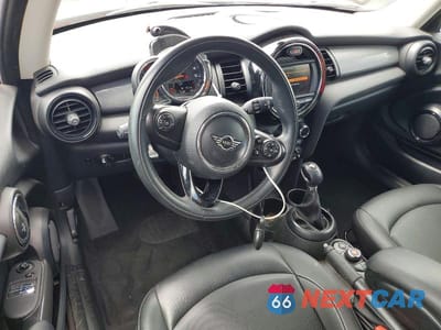Zdjęcie 8 z 12 samochodu: 2019 MINI COOPER VIN:WMWXP5C5XK2H31248 - miniatura