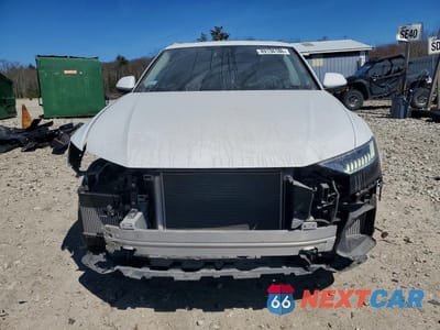 Piąte zdjęcie samochodu w środku: 2023 AUDI Q8 PREMIUM VIN:WA1AVBF15PD020128 - miniatura