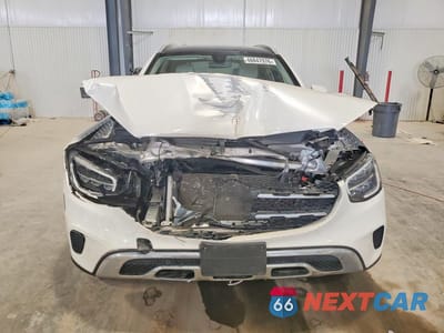 Piąte zdjęcie samochodu w środku: 2021 MERCEDES-BENZ GLC 300 4MATIC VIN:W1N0G8EB9MV272830 - miniatura