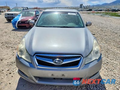 Piąte zdjęcie samochodu w środku: 2010 SUBARU LEGACY 2.5I PREMIUM VIN:4S3BMBG62A3228973 - miniatura