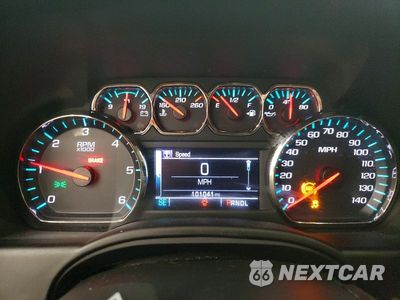 Zdjęcie 9 z 14 samochodu: 2018 CHEVROLET SUBURBAN K1500 LT VIN:1GNSKHKC1JR370015 - miniatura