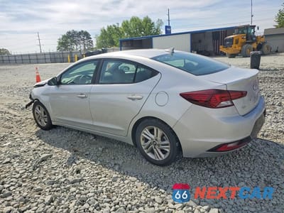 Drugie zdjęcie samochodu z przodu: 2019 HYUNDAI ELANTRA SEL VIN:5NPD84LF4KH415491 - miniatura