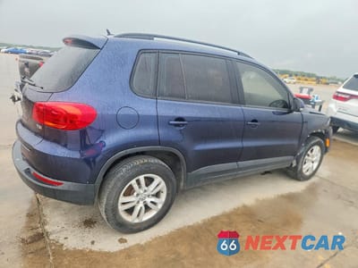 Trzecie zdjęcie samochodu z tyłu: 2016 VOLKSWAGEN TIGUAN S VIN:WVGAV7AX1GW612981 - miniatura