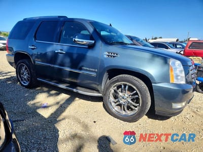 Czwarte zdjęcie samochodu z boku: 2008 CADILLAC ESCALADE LUXURY VIN:1GYFK63828R222811 - miniatura