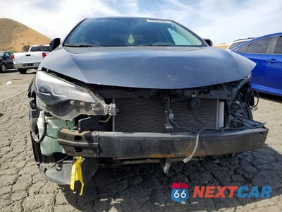 Piąte zdjęcie samochodu w środku: 2019 TOYOTA COROLLA SE VIN:2T1BURHE2KC151948 - miniatura