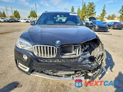 Piąte zdjęcie samochodu w środku: 2017 BMW X5 XDRIVE35I VIN:5UXKR0C3XH0V69565 - miniatura