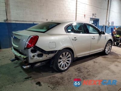 Trzecie zdjęcie samochodu z tyłu: 2011 LINCOLN MKS VIN:1LNHL9DR9BG615305 - miniatura