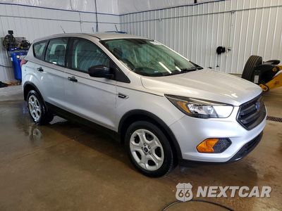 Czwarte zdjęcie samochodu z boku: 2019 FORD ESCAPE S VIN:1FMCU0F77KUA68616 - miniatura