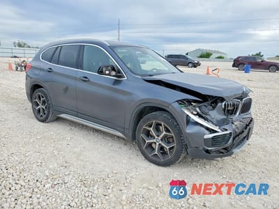 Czwarte zdjęcie samochodu z boku: 2018 BMW X1 SDRIVE28I VIN:WBXHU7C36J5L07248 - miniatura