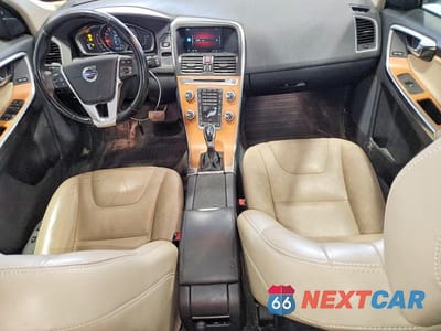 Zdjęcie 8 z 13 samochodu: 2017 VOLVO XC60 T5 INSCRIPTION VIN:YV440MRU4H2111159 - miniatura