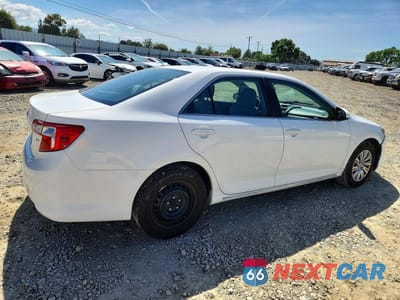 Trzecie zdjęcie samochodu z tyłu: 2014 TOYOTA CAMRY LE VIN:4T1BF1FK1EU397414 - miniatura