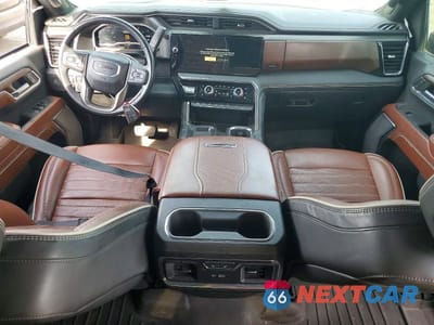 Zdjęcie 8 z 13 samochodu: 2024 GMC SIERRA K3500 DENALI ULTIMATE VIN:1GT49YEY1RF220908 - miniatura
