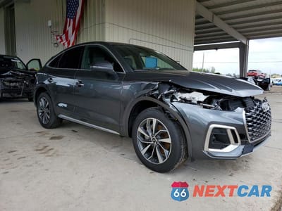 Czwarte zdjęcie samochodu z boku: 2023 AUDI Q5 SPORTBACK PREMIUM 45 VIN:WA14AAFY8P2036626 - miniatura