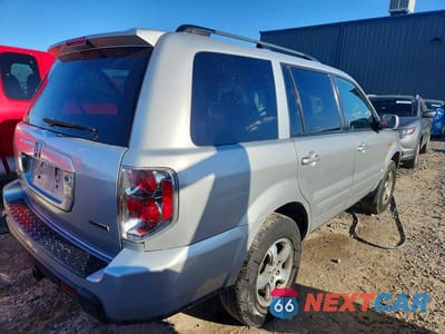 Trzecie zdjęcie samochodu z tyłu: 2006 HONDA PILOT EX VIN:2HKYF18576H531344 - miniatura