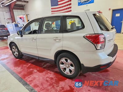 Drugie zdjęcie samochodu z przodu: 2018 SUBARU FORESTER 2.5I VIN:JF2SJAAC3JH501585 - miniatura