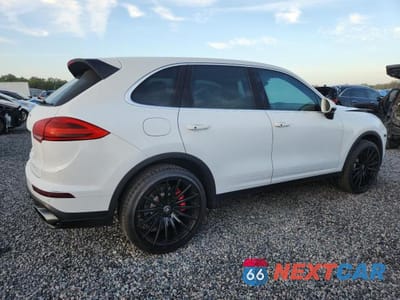 Trzecie zdjęcie samochodu z tyłu: 2015 PORSCHE CAYENNE TURBO VIN:WP1AC2A26FLA80496 - miniatura