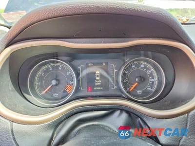 Zdjęcie 9 z 13 samochodu: 2015 JEEP CHEROKEE LATITUDE VIN:1C4PJMCB8FW626501 - miniatura