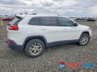 Trzecie zdjęcie samochodu z tyłu: 2016 JEEP CHEROKEE LATITUDE VIN:1C4PJMCS6GW270776 - miniatura