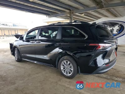 Drugie zdjęcie samochodu z przodu: 2025 TOYOTA SIENNA XLE 8-PASSENGER VIN:5TDYRKEC7SS274447 - miniatura