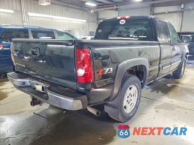 Trzecie zdjęcie samochodu z tyłu: 2006 CHEVROLET SILVERADO K1500 VIN:1GCEK19B16Z207222 - miniatura