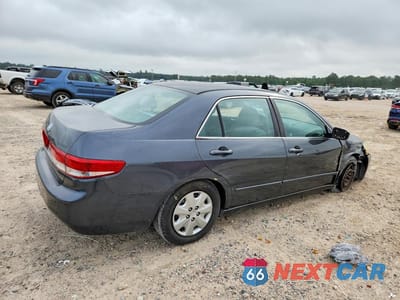Trzecie zdjęcie samochodu z tyłu: 2004 HONDA ACCORD LX VIN:3HGCM56324G709399 - miniatura
