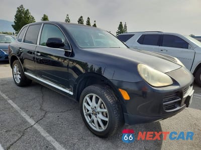 Czwarte zdjęcie samochodu z boku: 2005 PORSCHE CAYENNE S VIN:WP1AB29P55LA65182 - miniatura