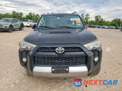 Piąte zdjęcie samochodu w środku: 2016 TOYOTA 4RUNNER TRAIL VIN:JTEBU5JR1G5389988 - miniatura
