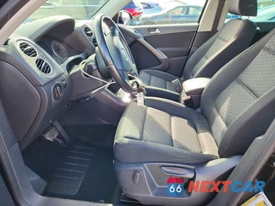 Zdjęcie 7 z 13 samochodu: 2009 VOLKSWAGEN TIGUAN S VIN:WVGAV75N39W062680 - miniatura