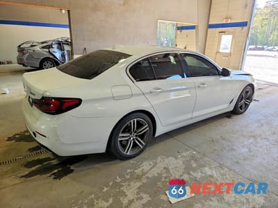 Trzecie zdjęcie samochodu z tyłu: 2021 BMW 530 XI VIN:WBA13BJ04MCF15352 - miniatura
