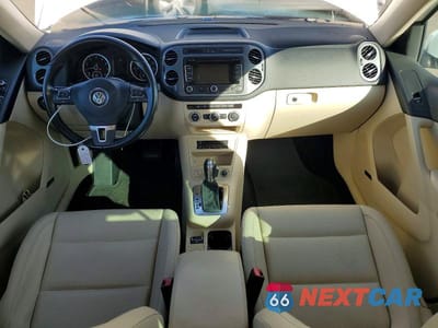 Zdjęcie 8 z 12 samochodu: 2014 VOLKSWAGEN TIGUAN S VIN:WVGAV3AX4EW556248 - miniatura
