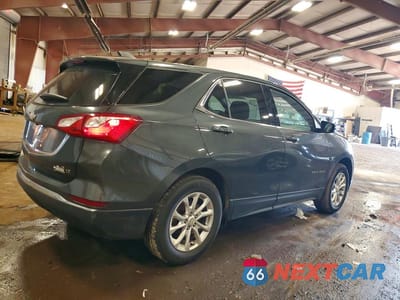 Trzecie zdjęcie samochodu z tyłu: 2018 CHEVROLET EQUINOX LT VIN:3GNAXJEV9JL413119 - miniatura