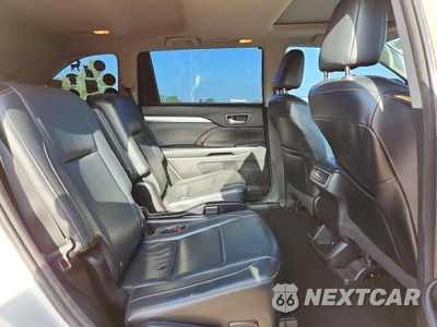 Zdjęcie 11 z 13 samochodu: 2015 TOYOTA HIGHLANDER VIN:5TDKKRFH1FS072917 - miniatura