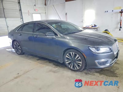 Czwarte zdjęcie samochodu z boku: 2020 LINCOLN MKZ RESERVE VIN:3LN6L5F99LR606644 - miniatura