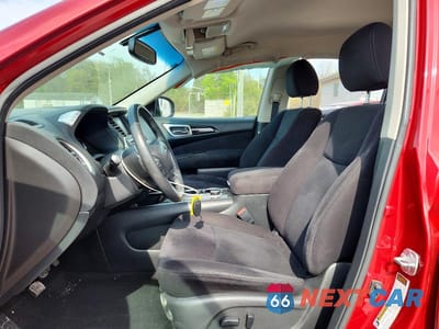 Zdjęcie 7 z 13 samochodu: 2016 NISSAN PATHFINDER SV VIN:5N1AR2MM6GC610850 - miniatura
