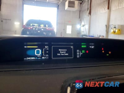 Zdjęcie 9 z 12 samochodu: 2018 TOYOTA PRIUS THREE VIN:JTDKARFUXJ3551153 - miniatura