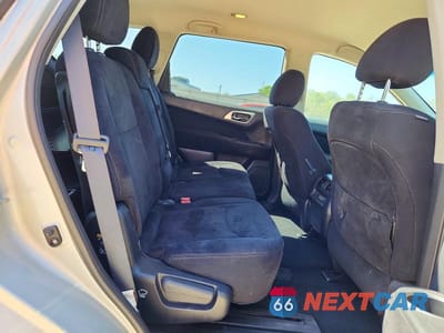 Zdjęcie 11 z 12 samochodu: 2016 NISSAN PATHFINDER S VIN:5N1AR2MN3GC612080 - miniatura