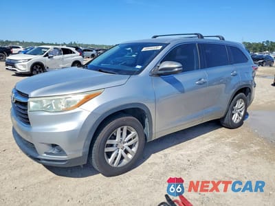 2015 TOYOTA HIGHLANDER LE 5TDZARFH2FS011951 - główne zdjęcie licytacji z USA - miniatura