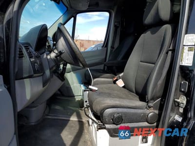 Zdjęcie 7 z 13 samochodu: 2016 MERCEDES-BENZ SPRINTER 2500 VIN:WD3PE7DD1GP281632 - miniatura