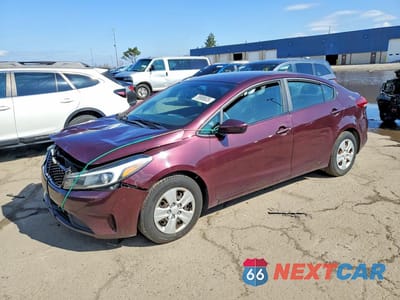 2017 KIA FORTE LX 3KPFK4A70HE120049 - główne zdjęcie licytacji z USA - miniatura