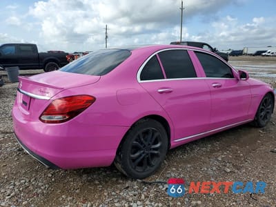 Trzecie zdjęcie samochodu z tyłu: 2016 MERCEDES-BENZ C 300 VIN:55SWF4JB6GU166002 - miniatura