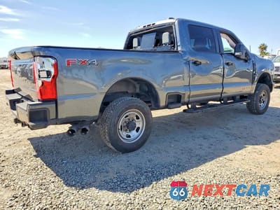 Trzecie zdjęcie samochodu z tyłu: 2024 FORD F250 SUPER DUTY VIN:1FT8W2BM1RED73545 - miniatura