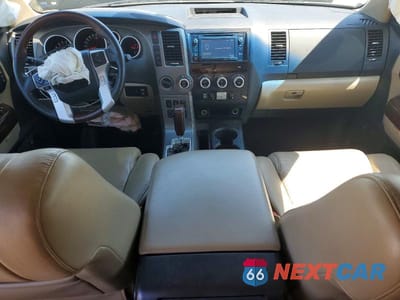 Zdjęcie 8 z 13 samochodu: 2016 TOYOTA SEQUOIA PLATINUM VIN:5TDDW5G15GS128236 - miniatura