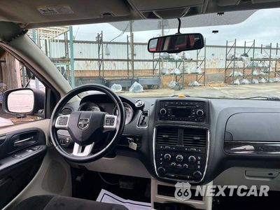 Zdjęcie 9 z 10 samochodu: 2015 DODGE GRAND CARAVAN SE VIN:2C4RDGBG5FR737904 - miniatura