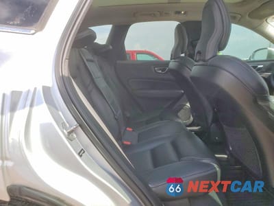 Zdjęcie 11 z 14 samochodu: 2021 VOLVO XC60 T5 INSCRIPTION VIN:YV4102DL6M1860079 - miniatura