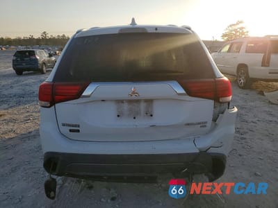 Zdjęcie 6 z 12 samochodu: 2017 MITSUBISHI OUTLANDER SE VIN:JA4AD3A32HZ010579 - miniatura