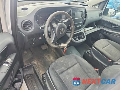 Zdjęcie 8 z 13 samochodu: 2017 MERCEDES-BENZ METRIS VIN:WD3PG2EA7H3208162 - miniatura
