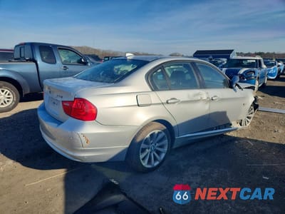 Trzecie zdjęcie samochodu z tyłu: 2011 BMW 328 XI VIN:WBAPK7C59BF085507 - miniatura